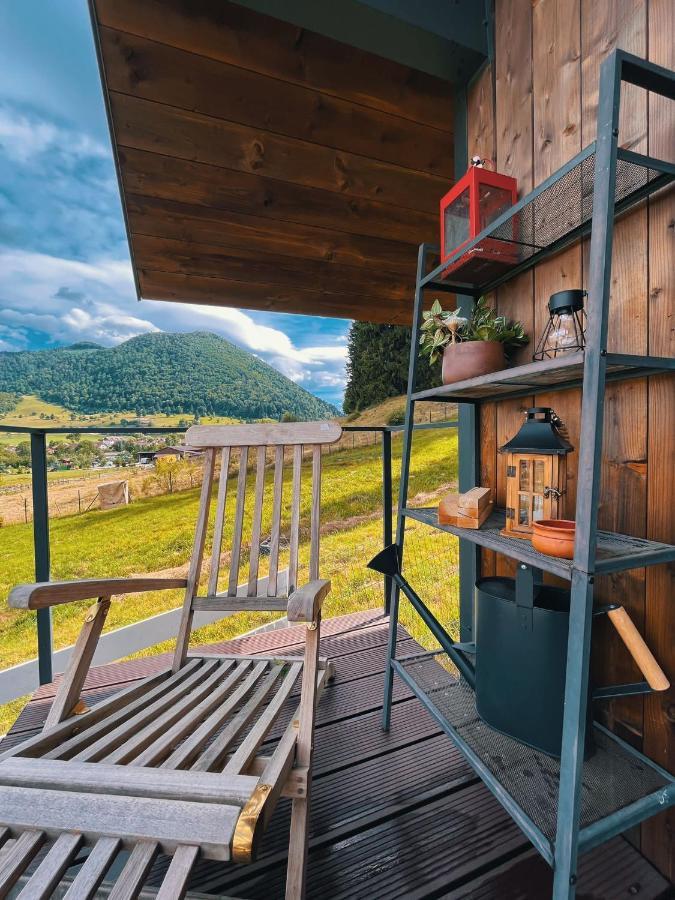 Вилла Bramble Tiny House Зэрнешти Экстерьер фото